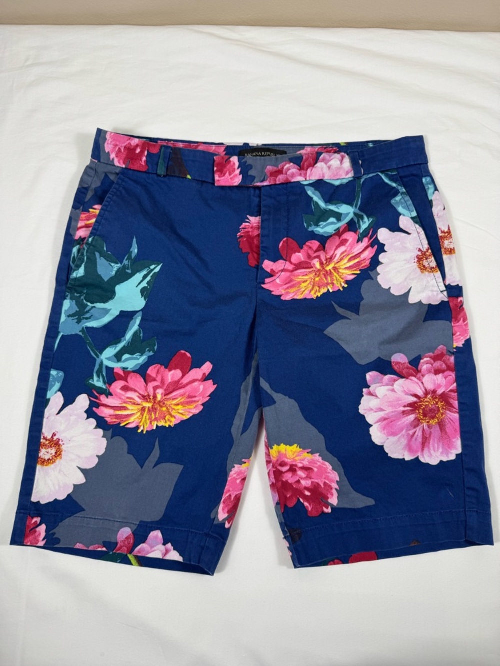 Banana Republic Blue Floral Flat-Front Shorts with Pink & Teal Blooms(164)